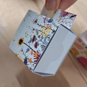 Geschenke Mehrsprachig 5x5x3,5 cm
